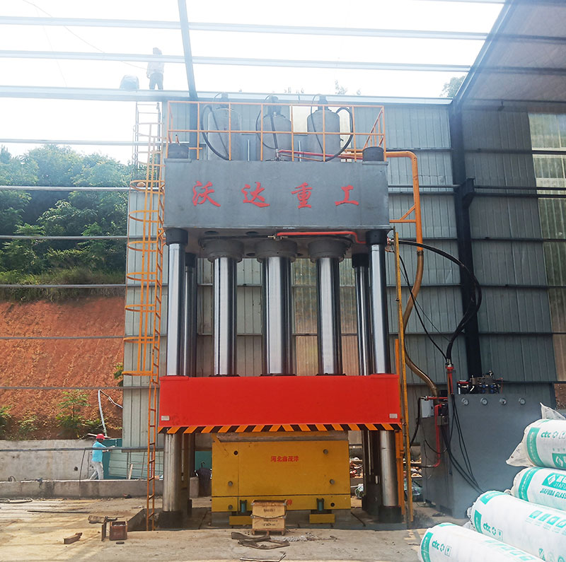 四柱液壓機 四柱液壓機的安裝調(diào)試