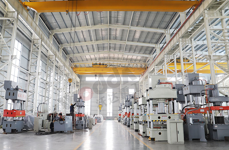 山東沃達重工新生產(chǎn)車間 山東沃達重工新生產(chǎn)車間