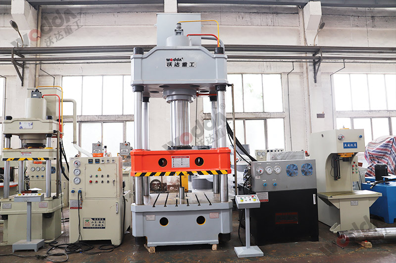 國標(biāo)315噸四柱液壓機(jī)重量參數(shù) 國標(biāo)315噸四柱液壓機(jī)重量參數(shù)