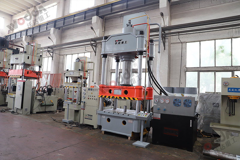 國標(biāo)315噸四柱液壓機(jī)重量參數(shù) 國標(biāo)315噸四柱液壓機(jī)重量參數(shù)