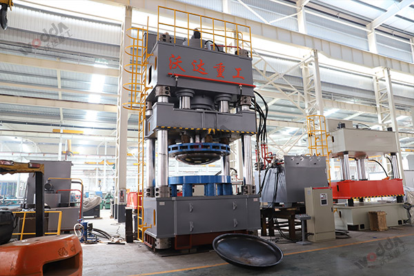 2500噸封頭拉伸液壓機(jī)_2500噸四柱液壓機(jī) 2500噸封頭拉伸液壓機(jī)_2500噸四柱液壓機(jī)