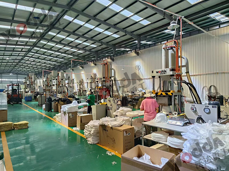 滕州凱夫拉防彈頭盔液壓機廠家 滕州凱夫拉防彈頭盔液壓機廠家