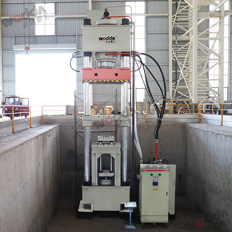 800噸匣缽液壓機(jī) 800噸匣缽液壓機(jī)