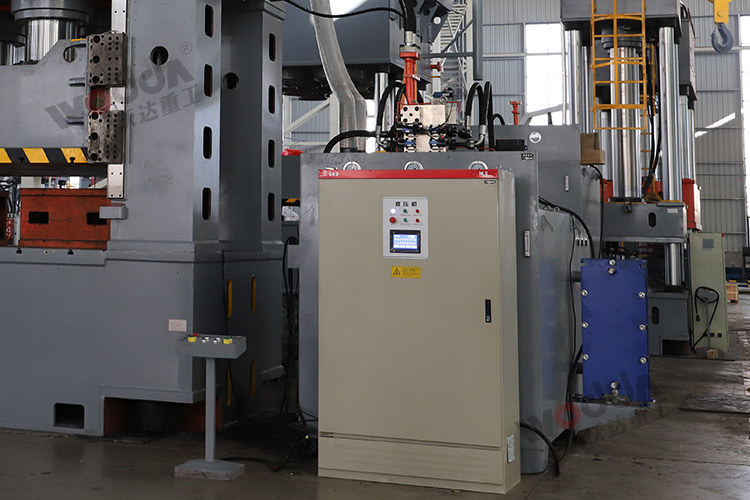 2000噸框架液壓機(jī)（移動(dòng)控制臺(tái)、電器柜）