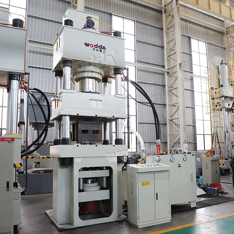 500噸四柱拉伸液壓機(jī) 500噸四柱拉伸液壓機(jī)