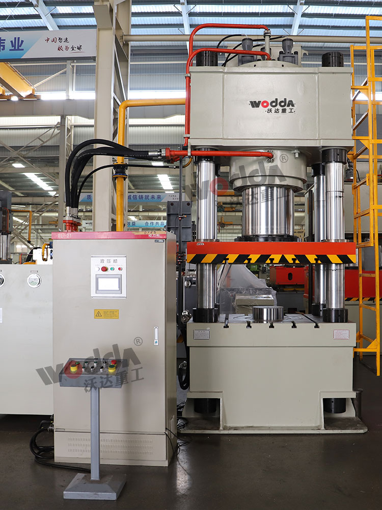 800噸伺服四柱液壓機(jī) 800噸伺服四柱液壓機(jī)