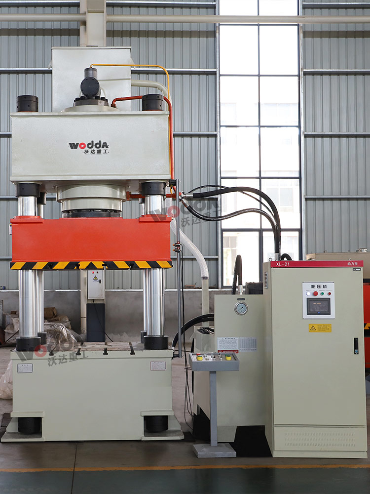 500噸伺服四柱液壓機(jī) 500噸伺服四柱液壓機(jī)