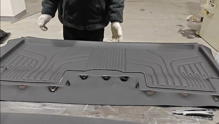 汽車(chē)兩排腳墊成品 汽車(chē)兩排腳墊成品