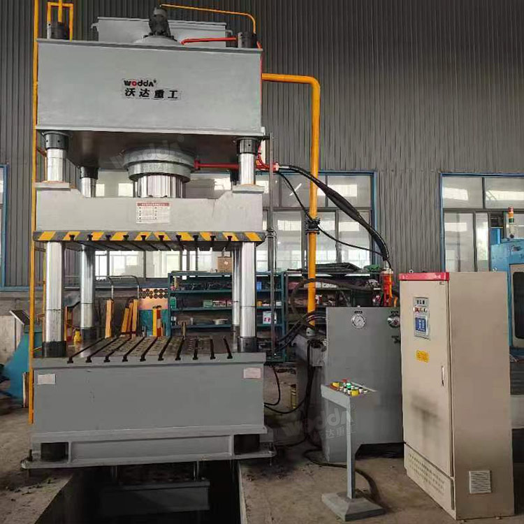 500噸四柱液壓機(jī) 500噸四柱液壓機(jī)