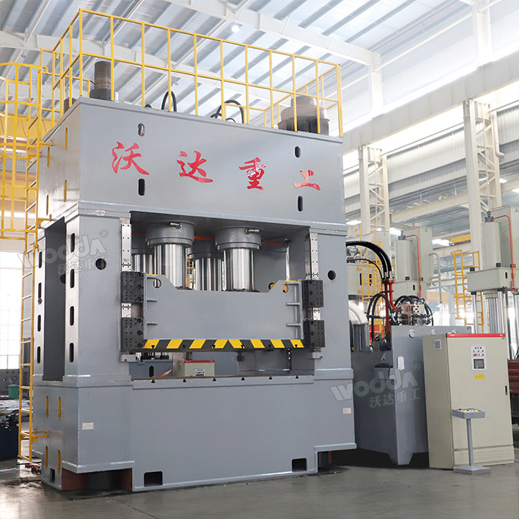 SMC玻璃鋼成型液壓機(jī)(框架式液壓機(jī)) SMC玻璃鋼成型液壓機(jī)(框架式液壓機(jī))