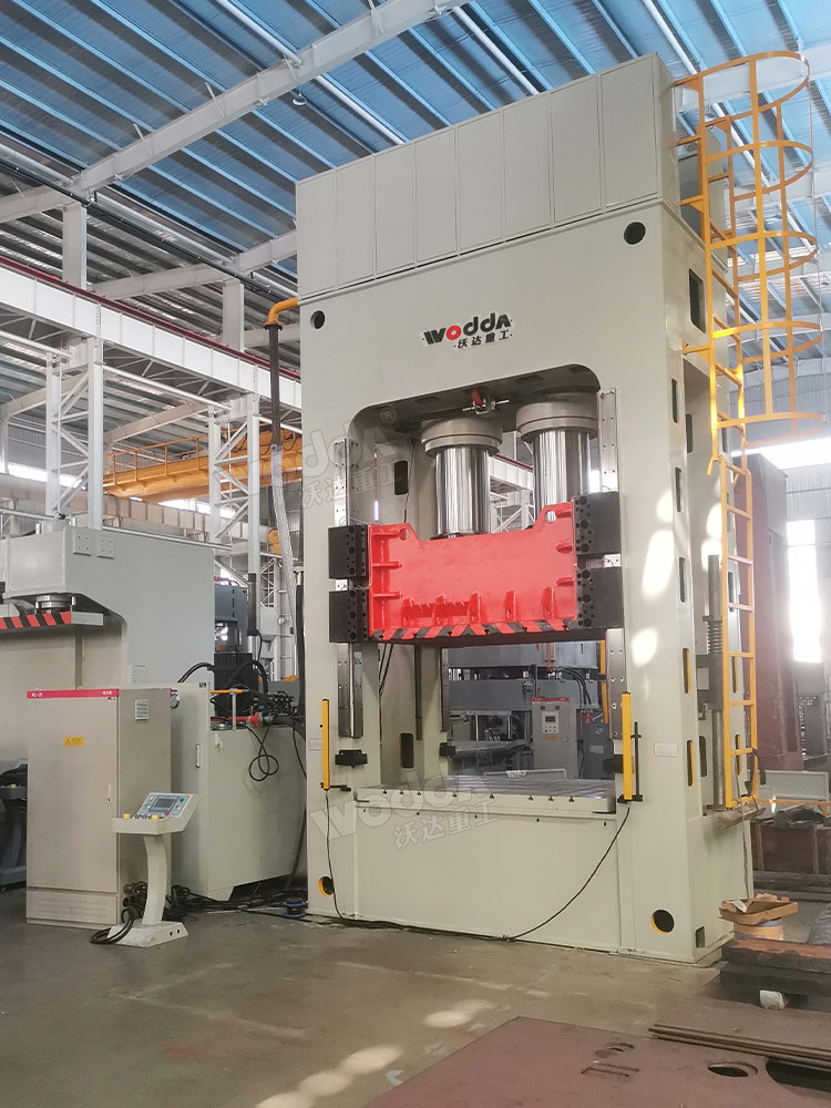 800噸框架油壓機(jī) 800噸框架油壓機(jī)