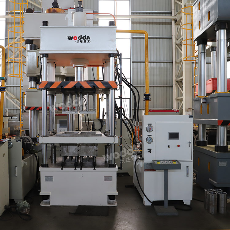 100噸珍珠巖板成型液壓機 100噸珍珠巖板成型液壓機