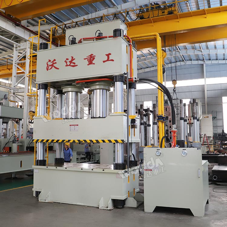 1000噸scm復(fù)合材料成型液壓機(jī) 1000噸scm復(fù)合材料成型液壓機(jī)