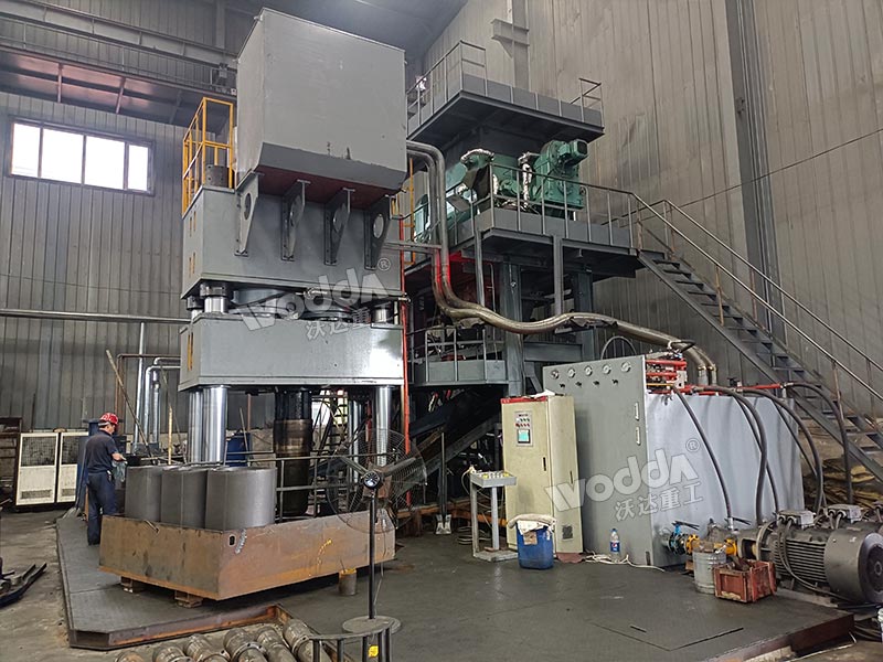 2000噸液壓機 2000噸液壓機