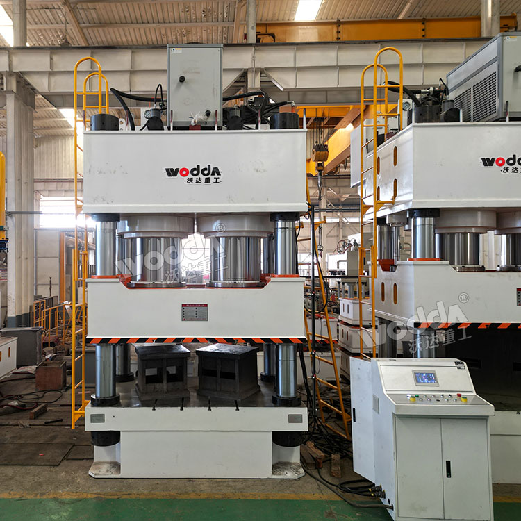 1600噸木屑托盤液壓機(jī)