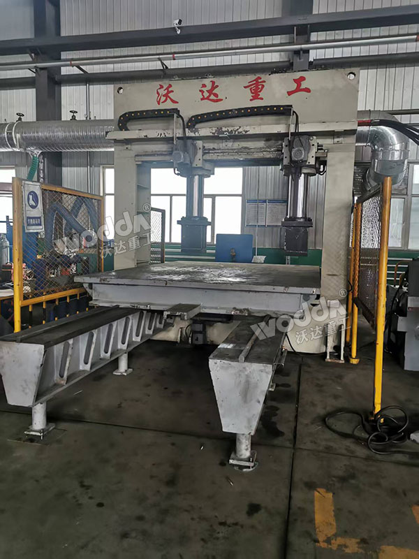 500噸龍門液壓機