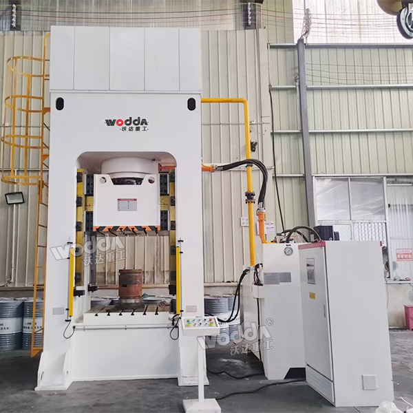 800噸框架式液壓機