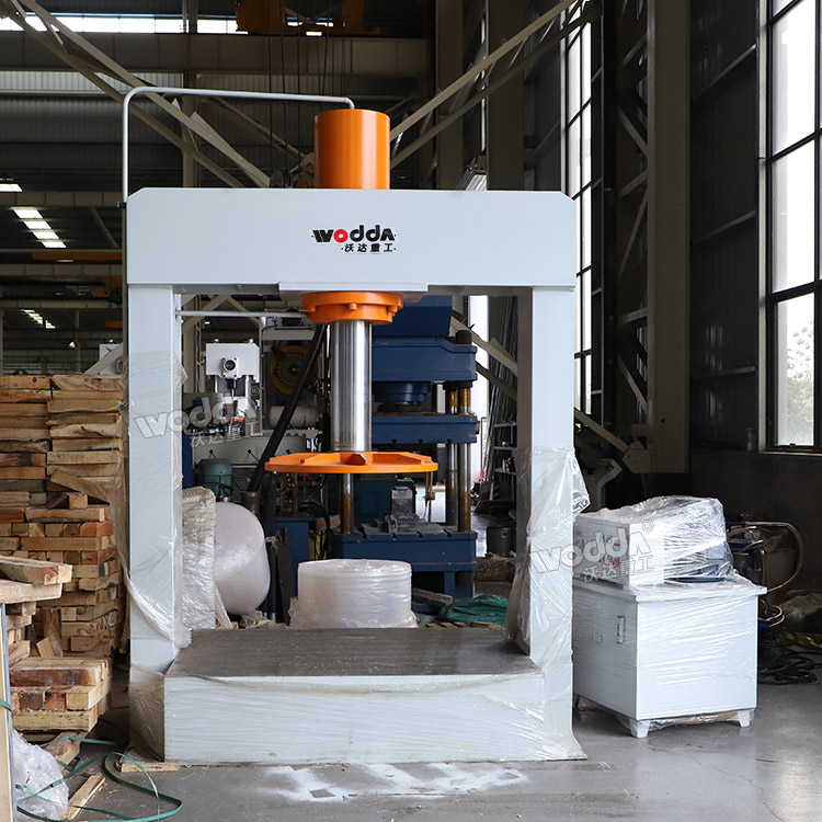 200噸實心輪胎壓裝機(jī)