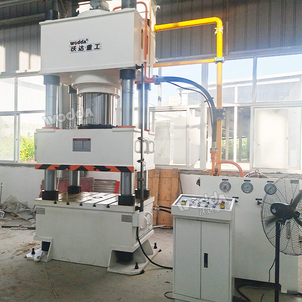 630噸四柱液壓機