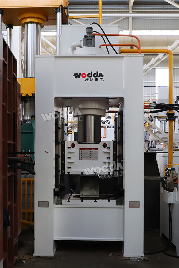 315噸框架式液壓機(jī)