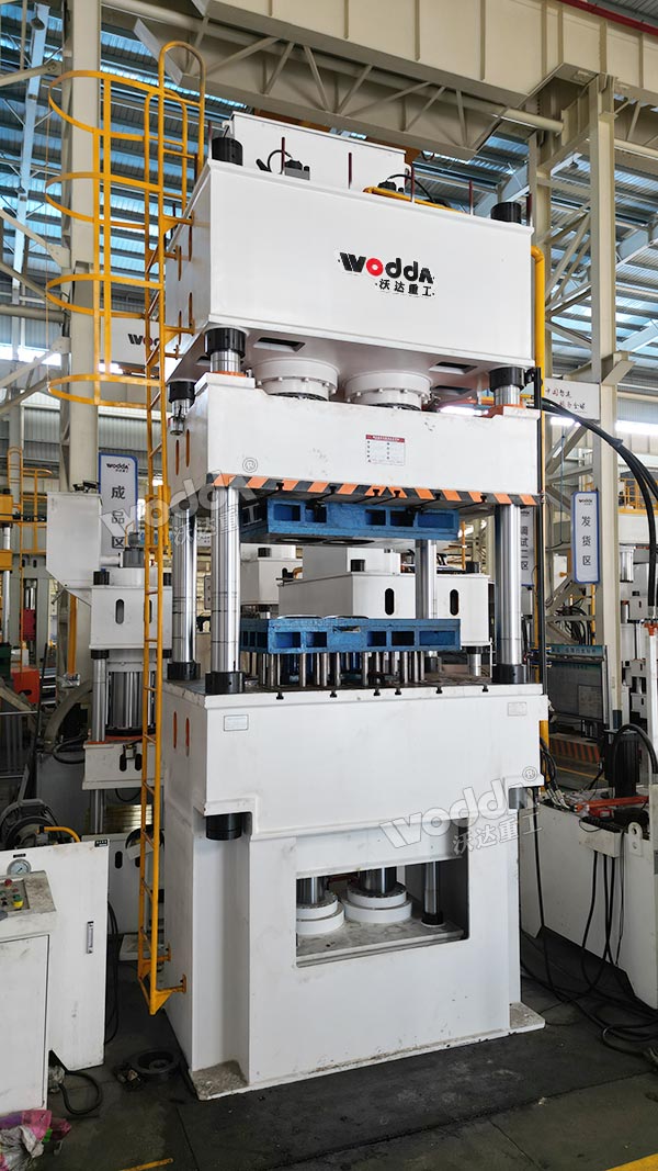 630噸不銹鋼水槽拉伸液壓機