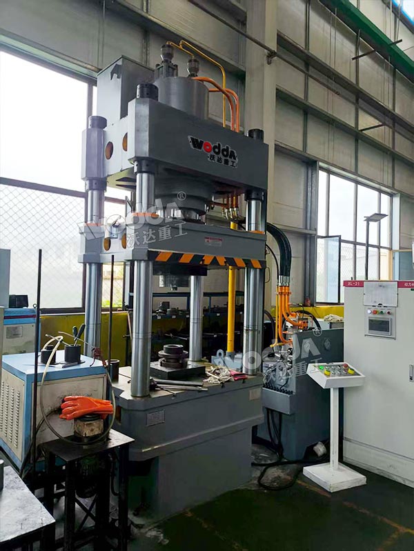 315噸熱模鍛液壓機