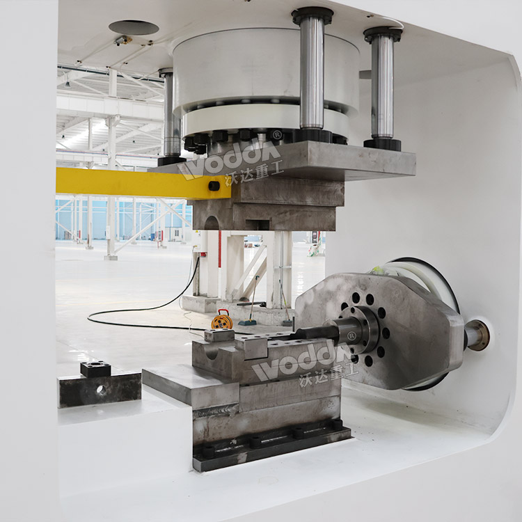 汽車凸輪軸鍛造液壓機細節(jié)