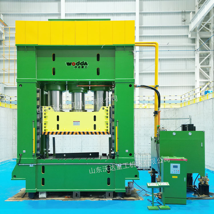 3000噸框架式液壓機(jī) 3000噸框架式液壓機(jī)
