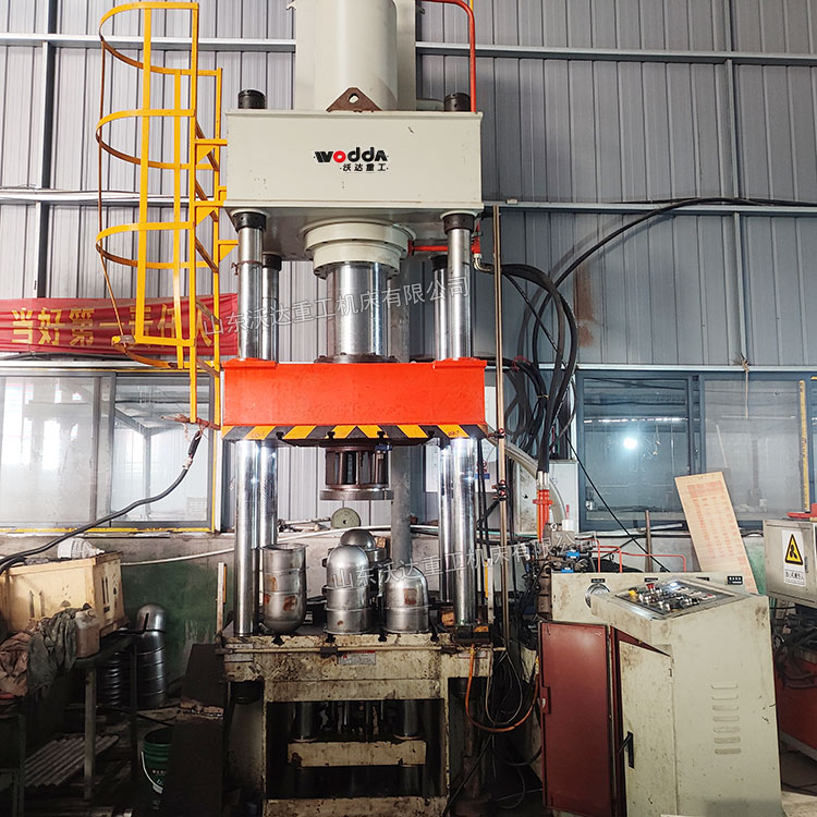 315噸不銹鋼內膽拉伸液壓機