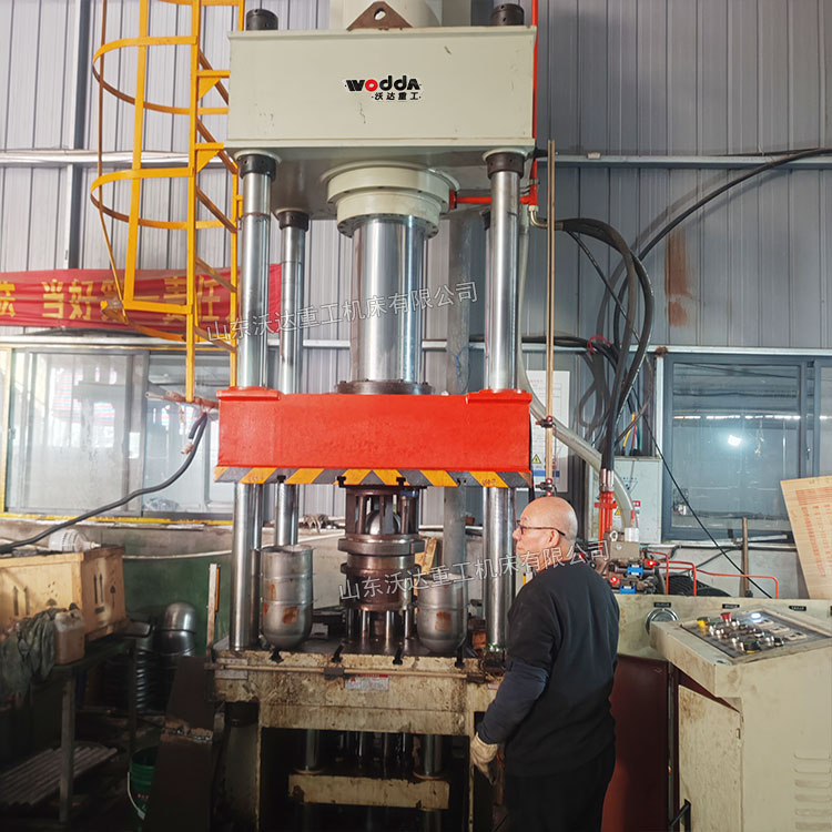 315噸四柱液壓機帶液壓墊